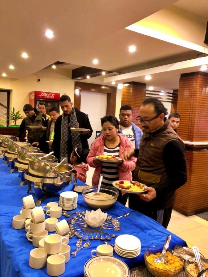 Hotel Peaceland Lumbini エクステリア 写真