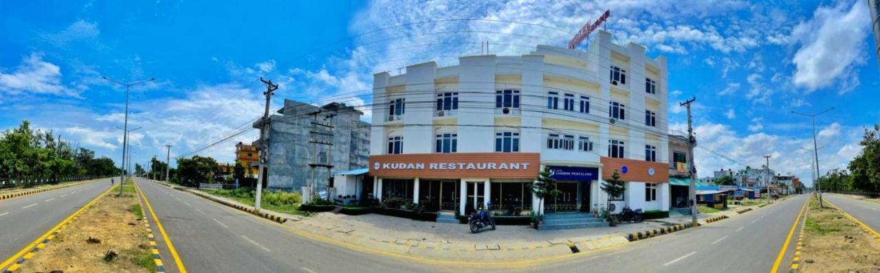 Hotel Peaceland Lumbini エクステリア 写真