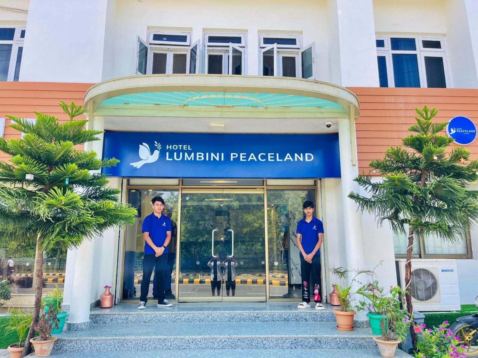 Hotel Peaceland Lumbini エクステリア 写真