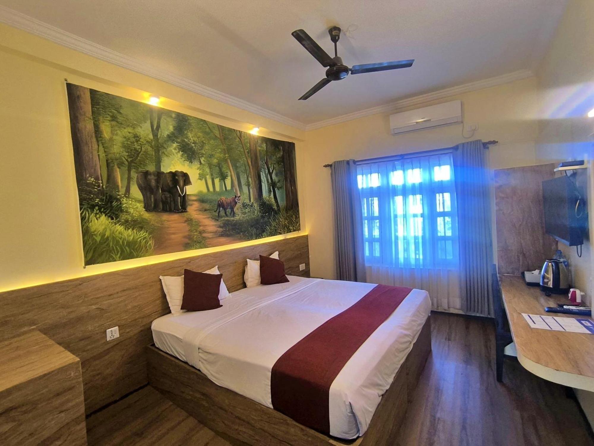 Hotel Peaceland Lumbini エクステリア 写真